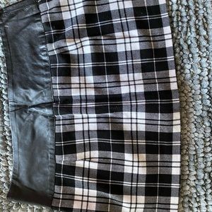 Plaid mini skirt